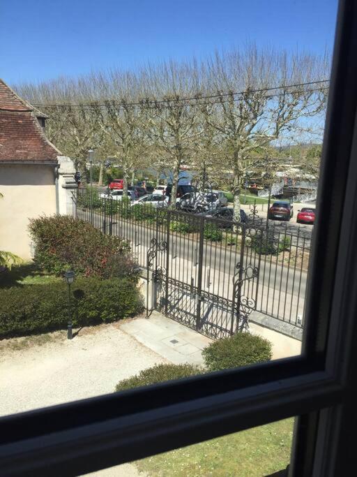 Bel Appart Au Bord De L'Eau Proche Gare Avec Wifi Осер Экстерьер фото